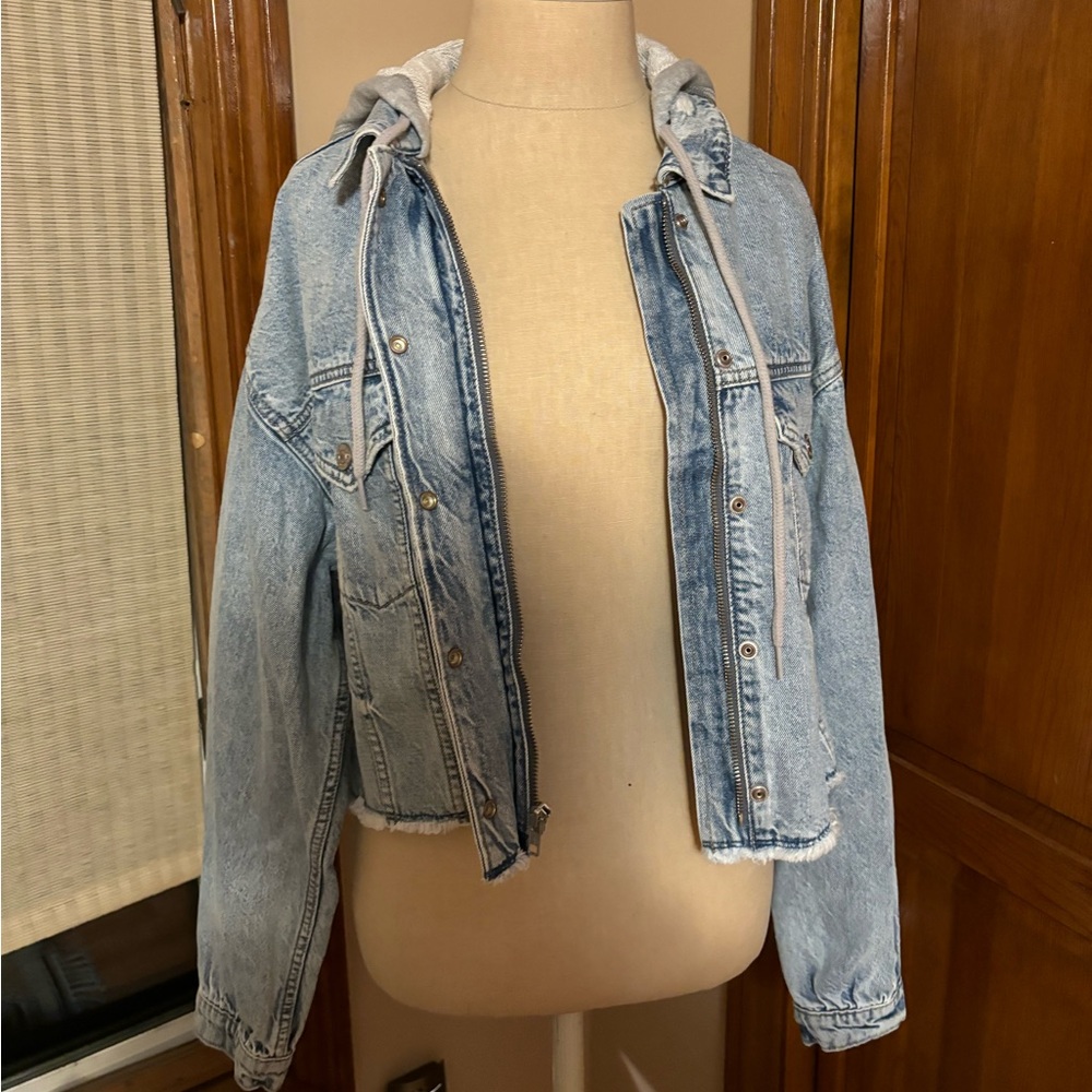 Jean Jacket - Picture 2 of 6